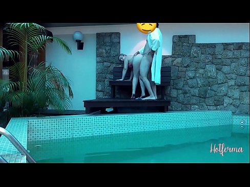 ❤️ Bulla ancillam ad piscinam invitat, sed fervido resistere non potuit Sex video  at porn la.xxxdeutschepornos.ru